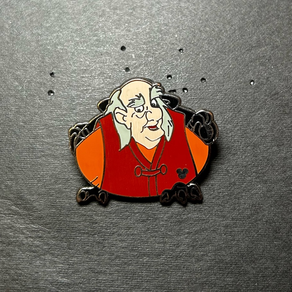 The Black Cauldron Dallben Mystery pin set - 2010 Hidden Mickey